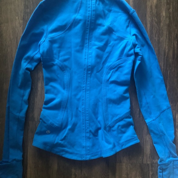 Lululemon blue jacket. GUC. Sz 2 - Picture 2 of 3